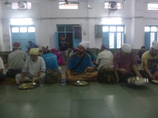 Lunch time in sikh temple, Delhi, India